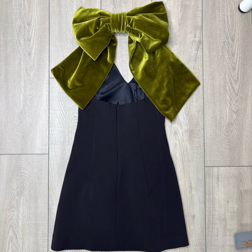 New with Tags Zara Mini Halter Dress with Green Velvet Bow - Picture 6 of 8